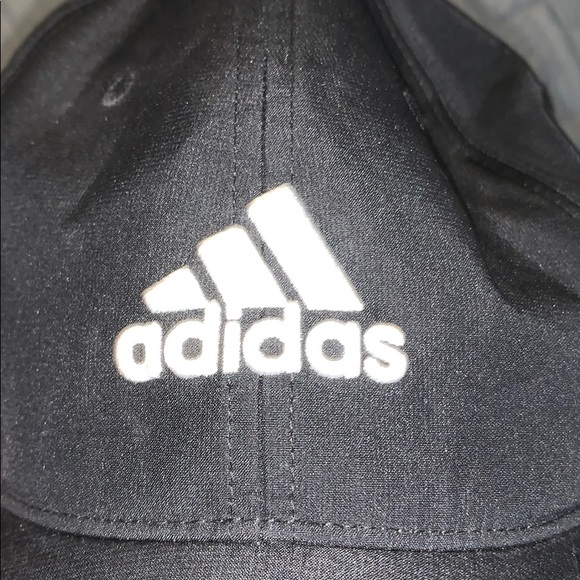 Black adidas hat - Picture 2 of 5